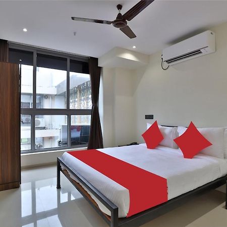سورات Hotel Vivianna المظهر الخارجي الصورة